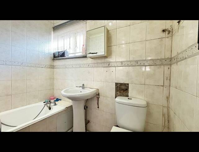 3 BEDROOM HOUSE FOR SALE IN CHRISVILLE